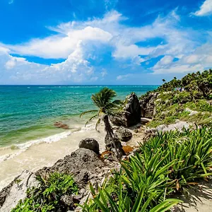 https://villa-katalox-at-aldea-zama.allrivieramayahotels.com
